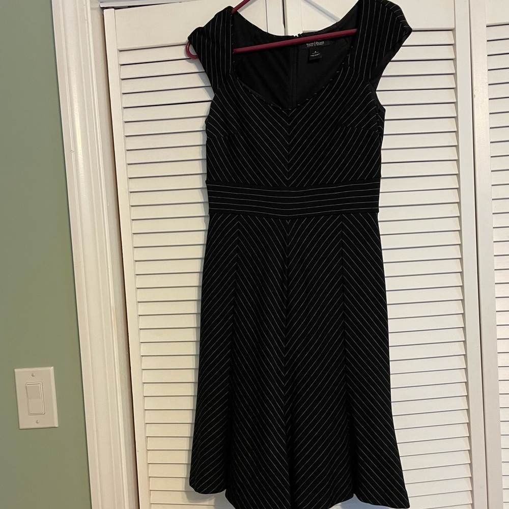 White House black market capped sleeve dress